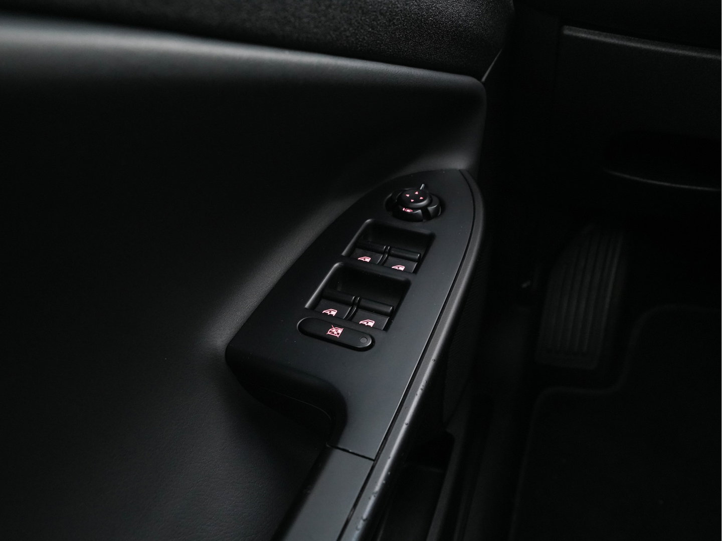 Alfa Romeo Giulietta 1.6 JTDm Super Aut. *NAVI-FULLMAP | SPORTSEATS | SHIFTPADDLES | ECC | PDC | CRUISE | 18''ALU*