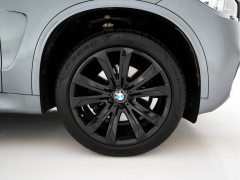 BMW X5 xDrive40d *Right-Hand-Drive* M-Sportpack High Executive [ 7-Pers. ] Aut. *LEATHER | XENON | MEMORY-PACK | HEATED-SPORTSEATS | NAVI-FULLMAP | SHIFTPADDLES | PRIVACYGLASS | ECC | TOWBAR | PDC | CRUISE | 20''ALU*