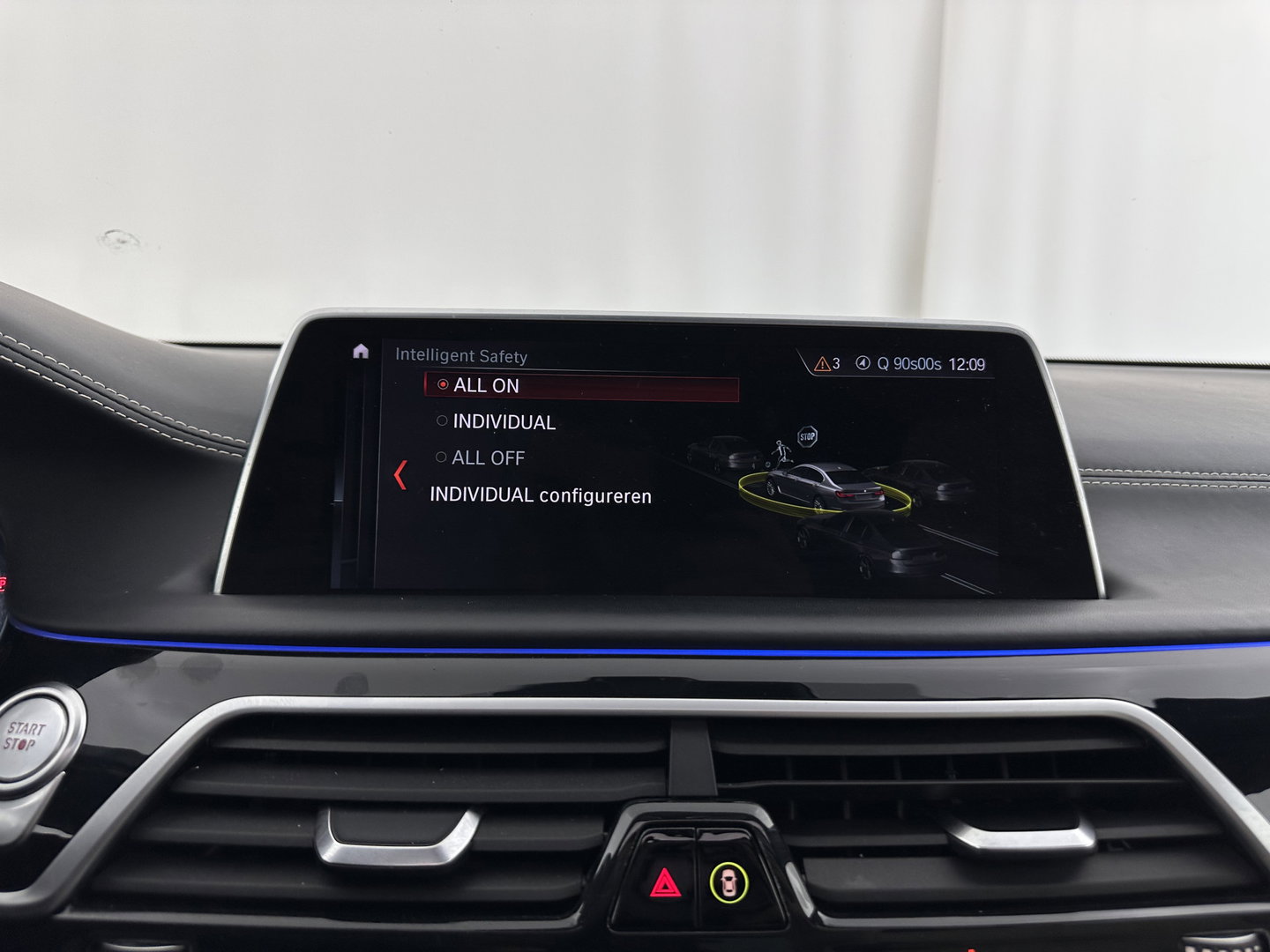 BMW 7 Serie 740Le xDrive iPerformance High Executive (Plug-In) Aut. *PANO | LEATHER | MASSAGE | HARMAN/KARDON | MEMORY-PACK | BLIS | TOPVIEW |  HEAD-UP | ADAPTIVE-CRUISE | FULL-LED | ENTERTAINMENT | DAB+ | ..