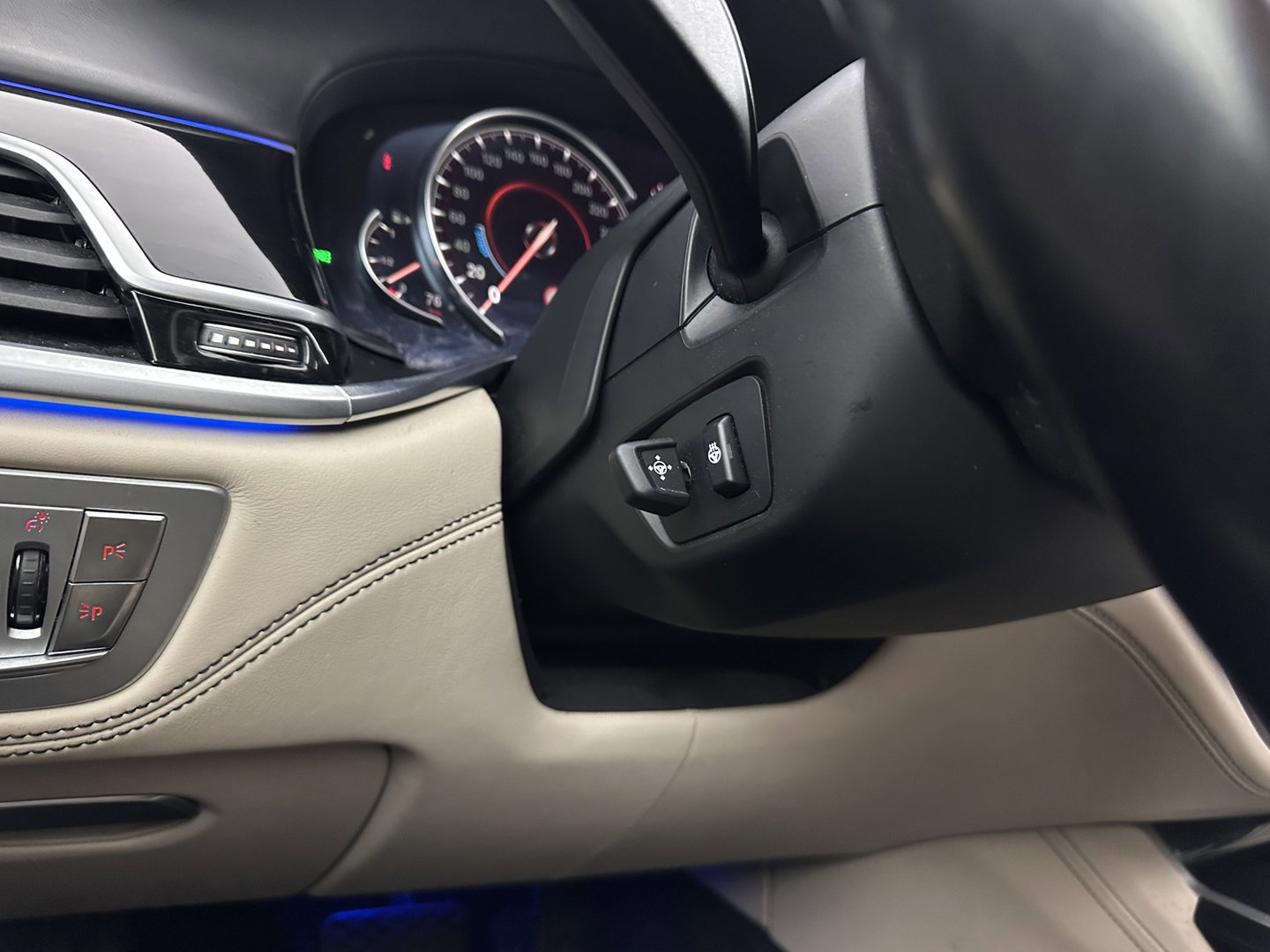 BMW 7 Serie 740Le xDrive iPerformance High Executive (Plug-In) Aut. *PANO | LEATHER | MASSAGE | HARMAN/KARDON | MEMORY-PACK | BLIS | TOPVIEW |  HEAD-UP | ADAPTIVE-CRUISE | FULL-LED | ENTERTAINMENT | DAB+ | ..