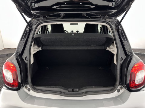 Smart Forfour 1.0 Essential Edition *AIRCO | CRUISE | COMFORTSEATS | RADIO-MP3*
