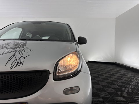 Smart Forfour 1.0 Essential Edition *AIRCO | CRUISE | COMFORTSEATS | RADIO-MP3*