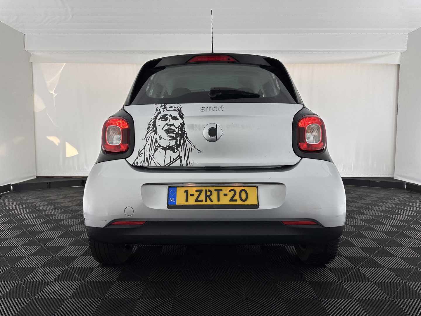 Smart Forfour 1.0 Essential Edition *AIRCO | CRUISE | COMFORTSEATS | RADIO-MP3*