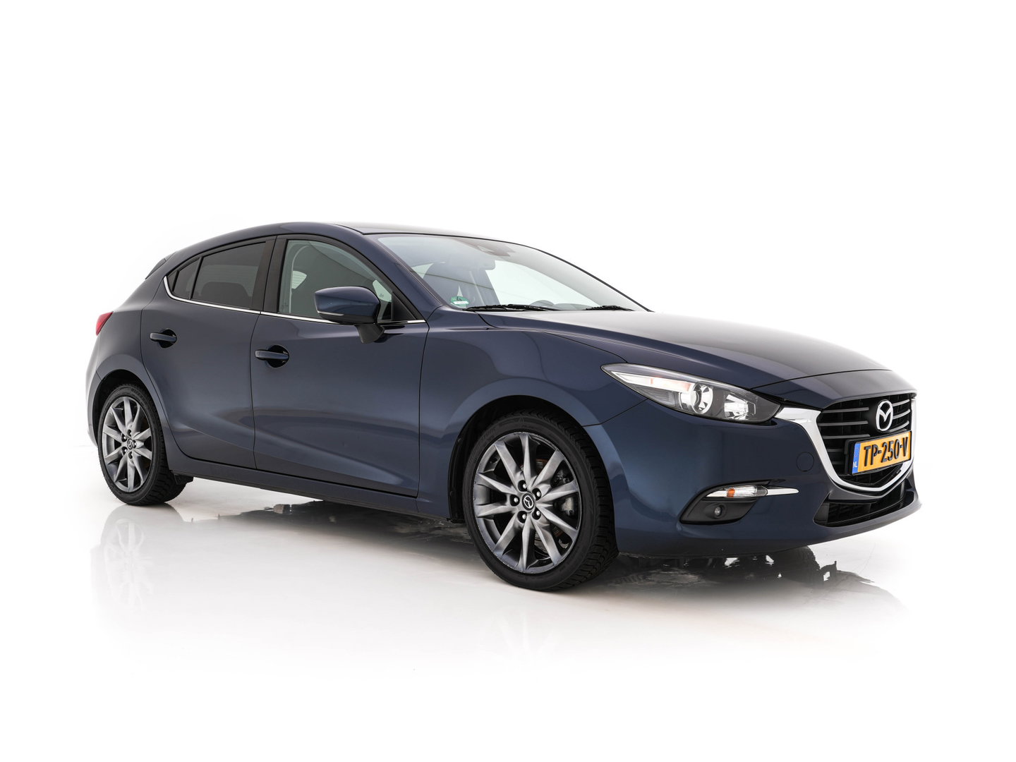 Mazda 3 2.2 SkyActiv-D 150 SkyLease *HEATED-COMFORTSEATS | NAVI-FULLMAP | DAB+ | PRIVACYGLASS | ECC | PDC | CRUISE | 18''ALU*