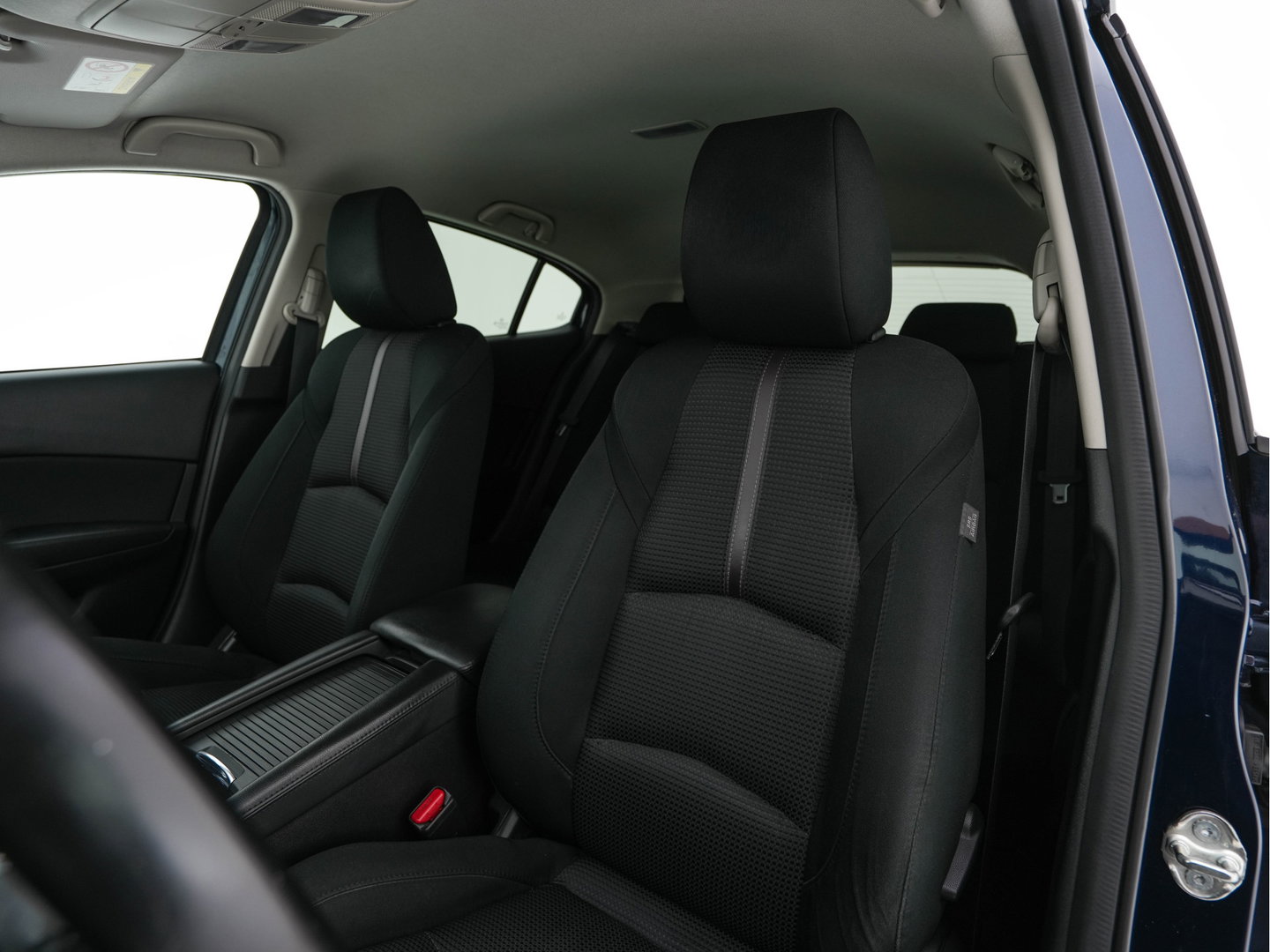 Mazda 3 2.2 SkyActiv-D 150 SkyLease *HEATED-COMFORTSEATS | NAVI-FULLMAP | DAB+ | PRIVACYGLASS | ECC | PDC | CRUISE | 18''ALU*