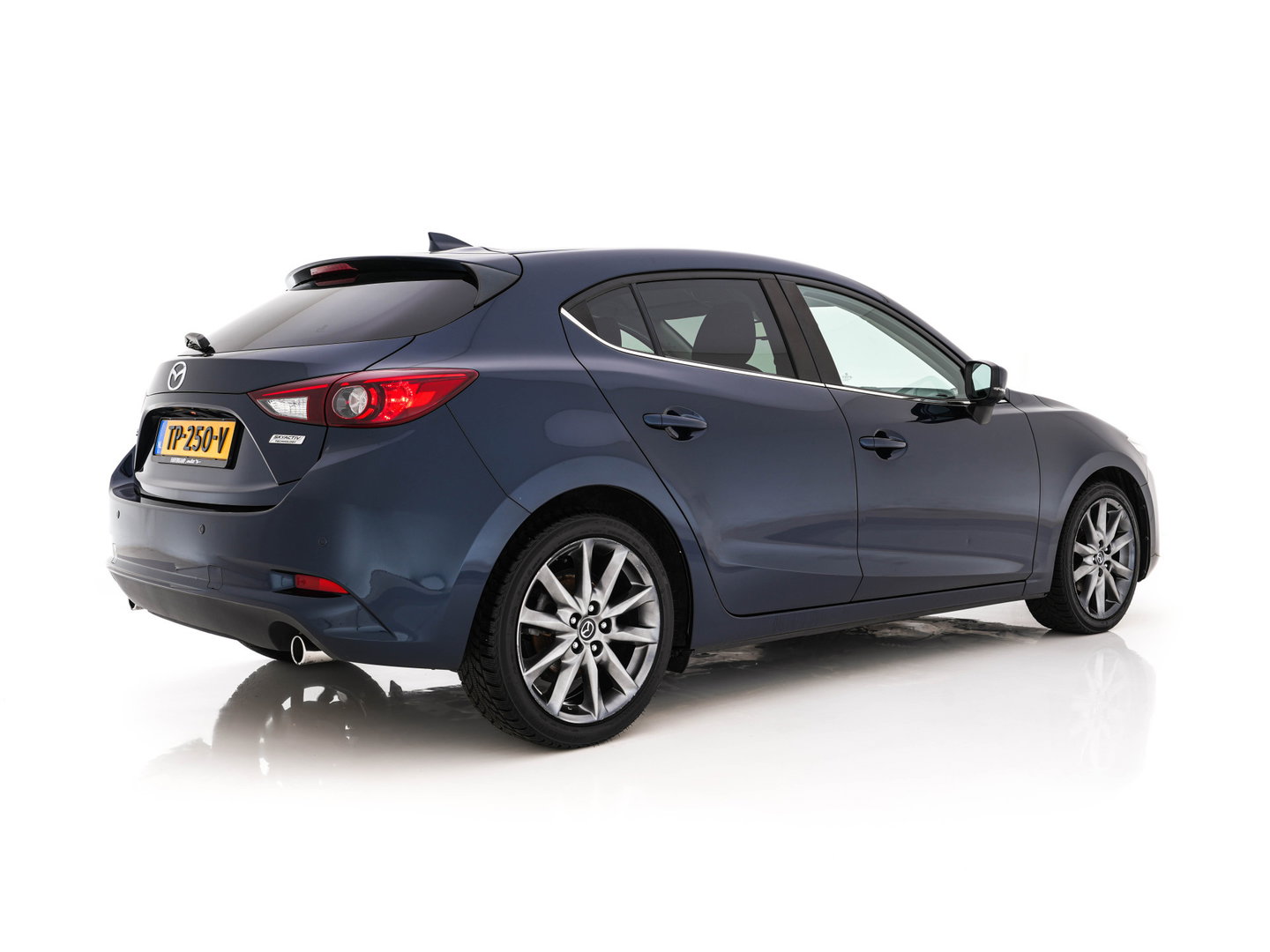 Mazda 3 2.2 SkyActiv-D 150 SkyLease *HEATED-COMFORTSEATS | NAVI-FULLMAP | DAB+ | PRIVACYGLASS | ECC | PDC | CRUISE | 18''ALU*