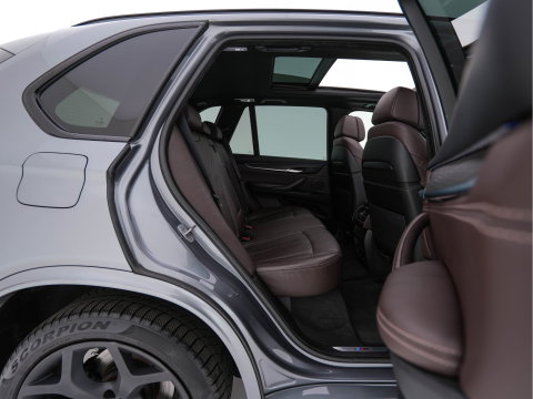 BMW X5 (Plug-In) xDrive40e M-Sportpack iPerformance High Executive Aut. *PANO | LEATHER | FULL-LED | MEMORY-PACK | BLINDSPOT | CAMERA | HIFI-SOUND | NAVI-FULLMAP | SHIFT-PADDLES | PRIVACYGLASS | ECC | HEAD-UP | PDC | CRUISE | 20''ALU*