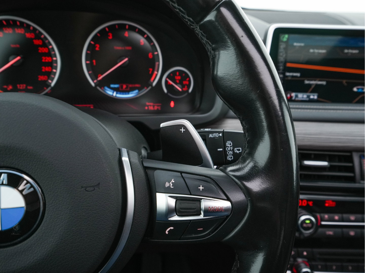 BMW X5 (Plug-In) xDrive40e M-Sportpack iPerformance High Executive Aut. *PANO | LEATHER | FULL-LED | MEMORY-PACK | BLINDSPOT | CAMERA | HIFI-SOUND | NAVI-FULLMAP | SHIFT-PADDLES | PRIVACYGLASS | ECC | HEAD-UP | PDC | CRUISE | 20''ALU*
