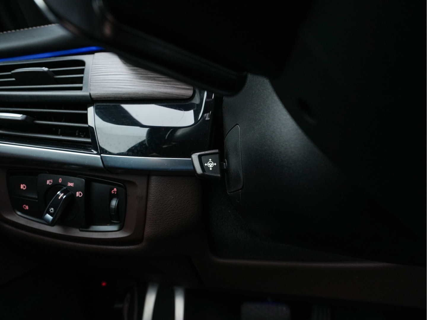 BMW X5 (Plug-In) xDrive40e M-Sportpack iPerformance High Executive Aut. *PANO | LEATHER | FULL-LED | MEMORY-PACK | BLINDSPOT | CAMERA | HIFI-SOUND | NAVI-FULLMAP | SHIFT-PADDLES | PRIVACYGLASS | ECC | HEAD-UP | PDC | CRUISE | 20''ALU*