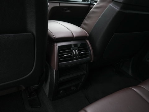BMW X5 (Plug-In) xDrive40e M-Sportpack iPerformance High Executive Aut. *PANO | LEATHER | FULL-LED | MEMORY-PACK | BLINDSPOT | CAMERA | HIFI-SOUND | NAVI-FULLMAP | SHIFT-PADDLES | PRIVACYGLASS | ECC | HEAD-UP | PDC | CRUISE | 20''ALU*