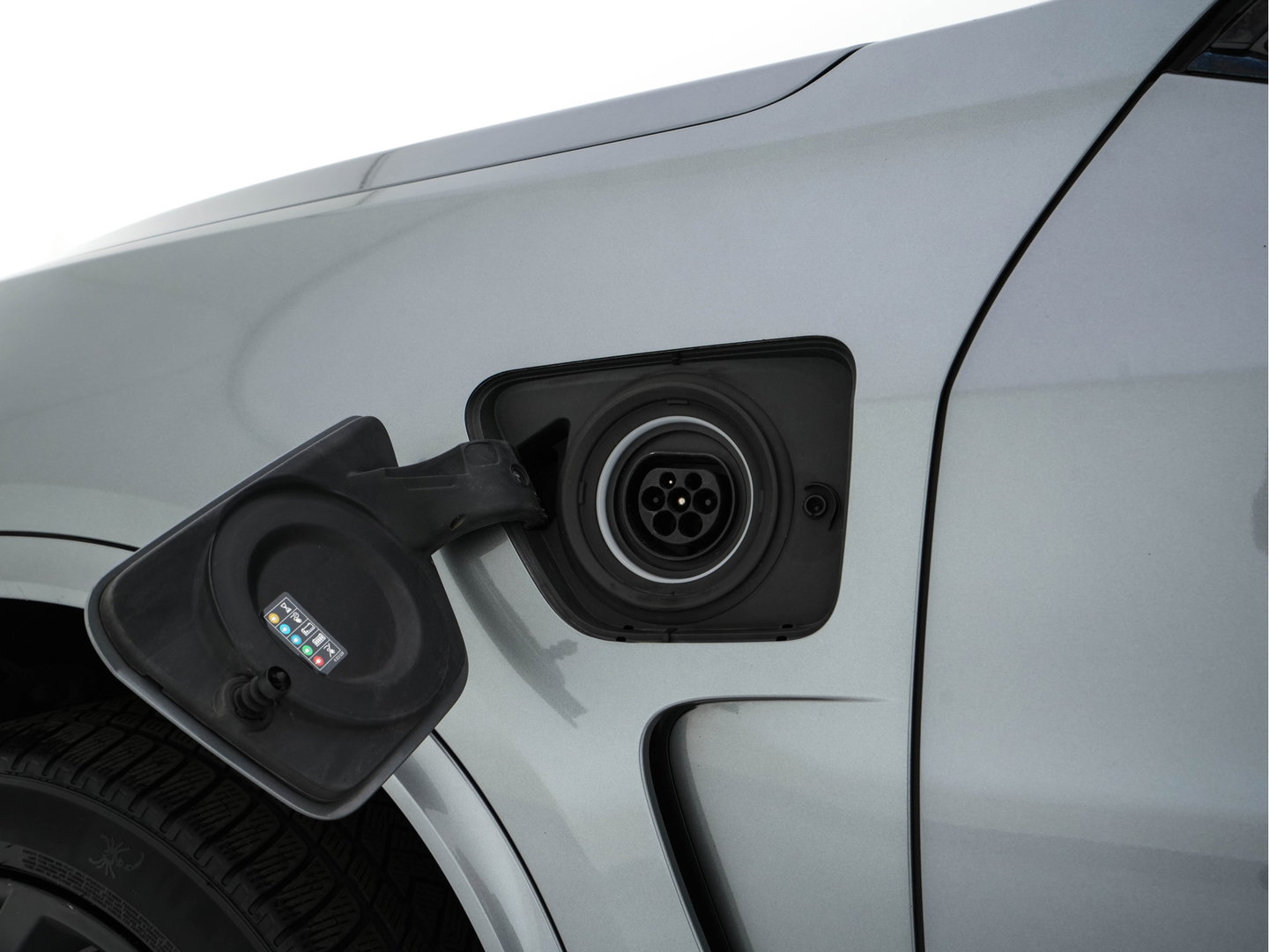 BMW X5 (Plug-In) xDrive40e M-Sportpack iPerformance High Executive Aut. *PANO | LEATHER | FULL-LED | MEMORY-PACK | BLINDSPOT | CAMERA | HIFI-SOUND | NAVI-FULLMAP | SHIFT-PADDLES | PRIVACYGLASS | ECC | HEAD-UP | PDC | CRUISE | 20''ALU*