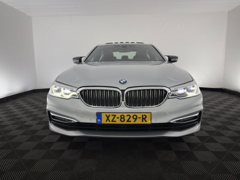 BMW 5 Serie 530e iPerformance High Executive (Plug-in) Aut.*PANO | LEATHER | FULL-LED | TOPVIEW | KEYLESS | HARMAN/KARDON | BLINDSPOT | MEMORY-PACK | HEATED-COMFORTSEATS | DIGI-COCKPIT | AMBIENTLIGHT | NAVI-FULLMAP | 20''ALU*