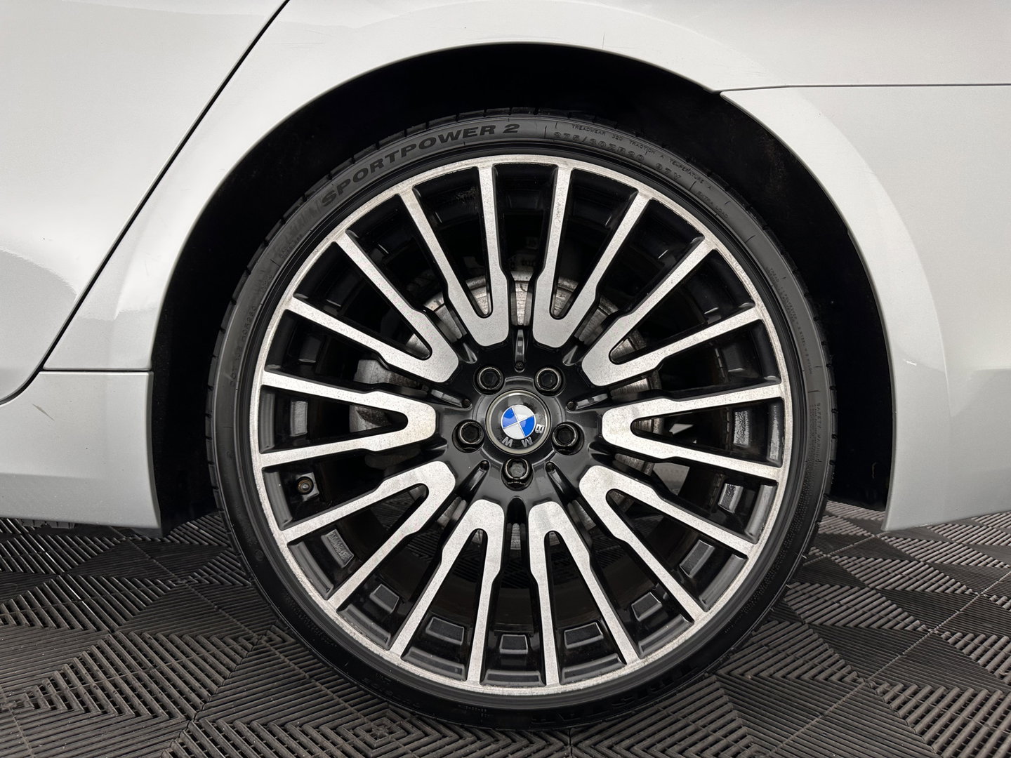 BMW 5 Serie 530e iPerformance High Executive (Plug-in) Aut.*PANO | LEATHER | FULL-LED | TOPVIEW | KEYLESS | HARMAN/KARDON | BLINDSPOT | MEMORY-PACK | HEATED-COMFORTSEATS | DIGI-COCKPIT | AMBIENTLIGHT | NAVI-FULLMAP | 20''ALU*