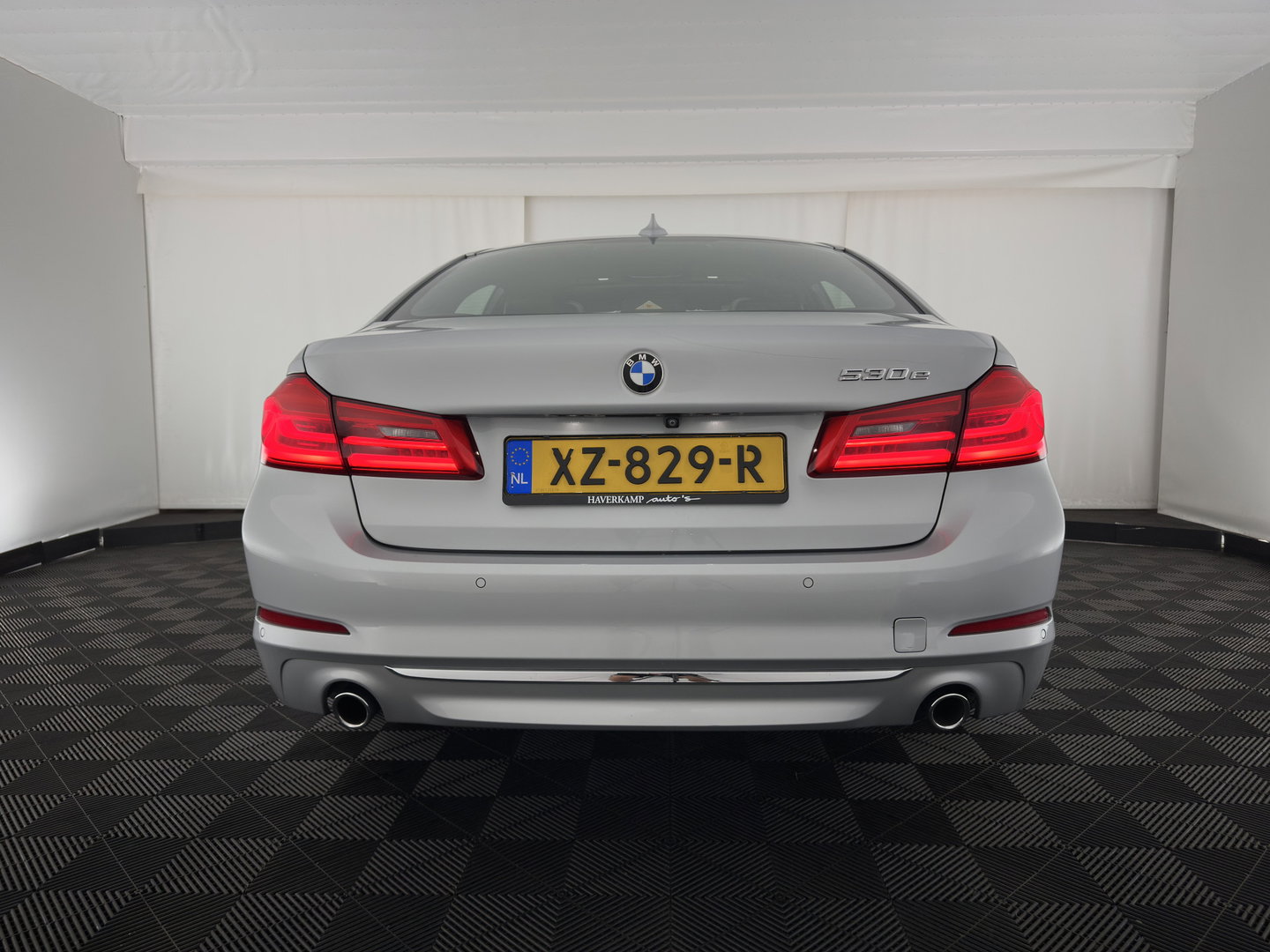 BMW 5 Serie 530e iPerformance High Executive (Plug-in) Aut.*PANO | LEATHER | FULL-LED | TOPVIEW | KEYLESS | HARMAN/KARDON | BLINDSPOT | MEMORY-PACK | HEATED-COMFORTSEATS | DIGI-COCKPIT | AMBIENTLIGHT | NAVI-FULLMAP | 20''ALU*