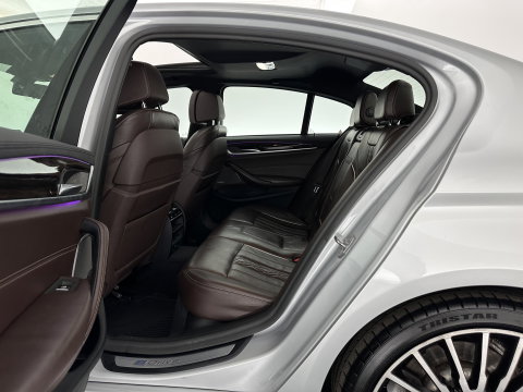 BMW 5 Serie 530e iPerformance High Executive (Plug-in) Aut.*PANO | LEATHER | FULL-LED | TOPVIEW | KEYLESS | HARMAN/KARDON | BLINDSPOT | MEMORY-PACK | HEATED-COMFORTSEATS | DIGI-COCKPIT | AMBIENTLIGHT | NAVI-FULLMAP | 20''ALU*