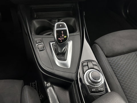 BMW 2 Serie Coupé 220d xDrive M-Sportpack Executive Aut. *XENON | ALCANTARA | HEATED-SPORTSEATS | HARMAN/KARDON | KEYLESS | NAVI-FULLMAP | PRIVACYGLASS | SHIFTPADDLES | ECC | PDC | CRUISE | 18''ALU*