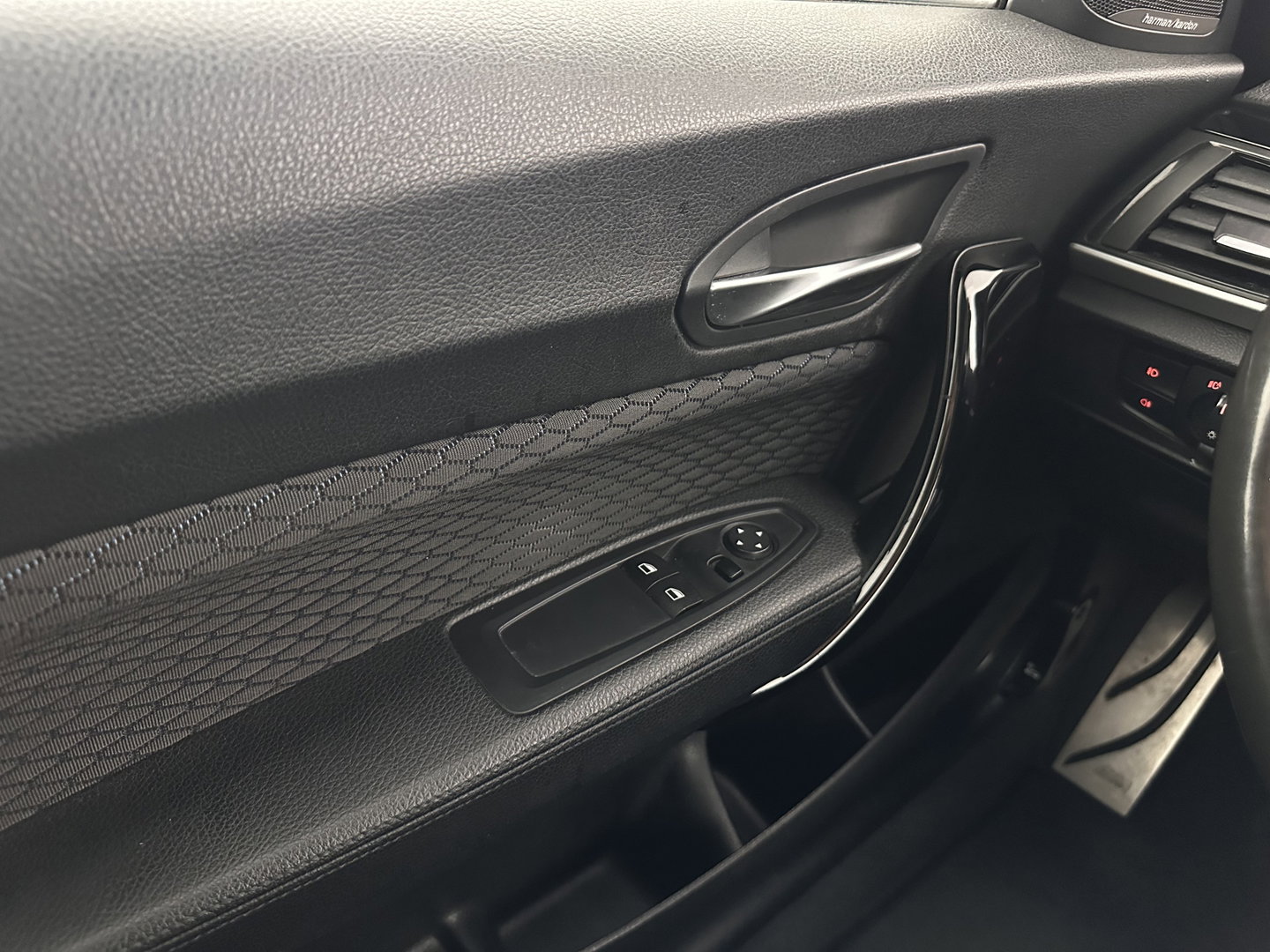 BMW 2 Serie Coupé 220d xDrive M-Sportpack Executive Aut. *XENON | ALCANTARA | HEATED-SPORTSEATS | HARMAN/KARDON | KEYLESS | NAVI-FULLMAP | PRIVACYGLASS | SHIFTPADDLES | ECC | PDC | CRUISE | 18''ALU*