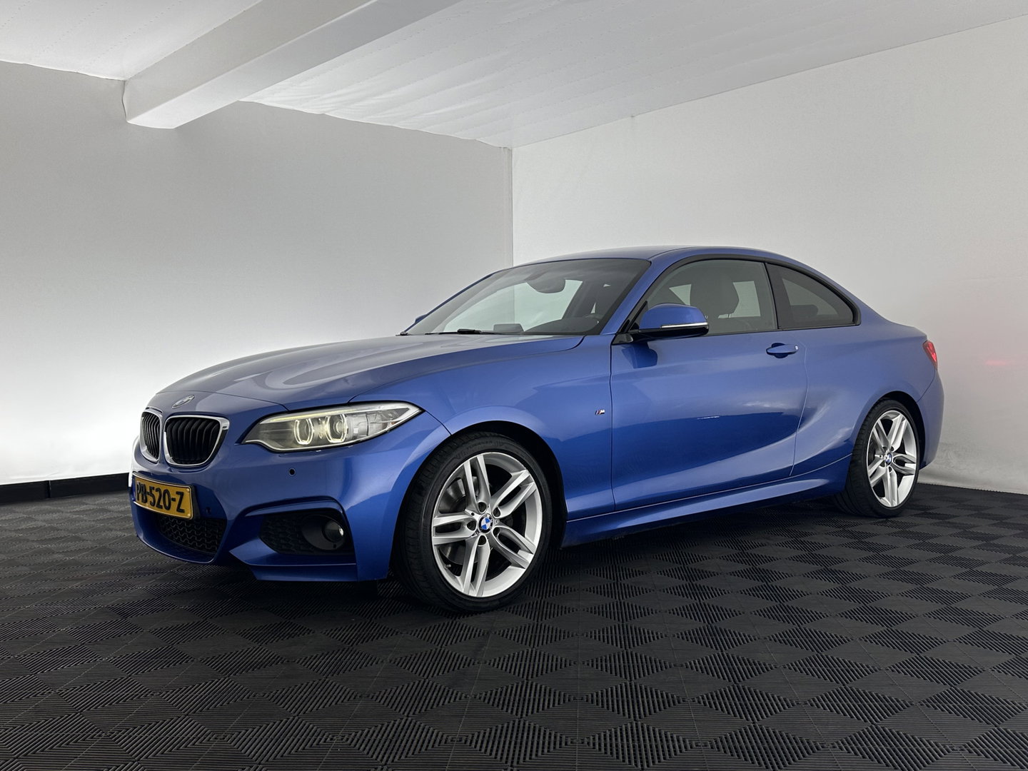 BMW 2 Serie Coupé 220d xDrive M-Sportpack Executive Aut. *XENON | ALCANTARA | HEATED-SPORTSEATS | HARMAN/KARDON | KEYLESS | NAVI-FULLMAP | PRIVACYGLASS | SHIFTPADDLES | ECC | PDC | CRUISE | 18''ALU*