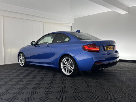 BMW 2 Serie Coupé 220d xDrive M-Sportpack Executive Aut. *XENON | ALCANTARA | HEATED-SPORTSEATS | HARMAN/KARDON | KEYLESS | NAVI-FULLMAP | PRIVACYGLASS | SHIFTPADDLES | ECC | PDC | CRUISE | 18''ALU*