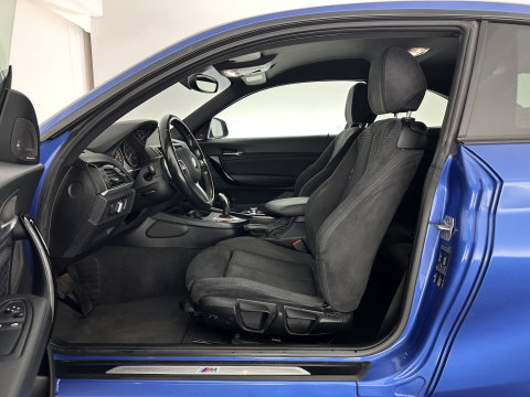 BMW 2 Serie Coupé 220d xDrive M-Sportpack Executive Aut. *XENON | ALCANTARA | HEATED-SPORTSEATS | HARMAN/KARDON | KEYLESS | NAVI-FULLMAP | PRIVACYGLASS | SHIFTPADDLES | ECC | PDC | CRUISE | 18''ALU*