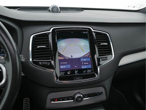 Volvo XC90 2.0 B5 AWD Inscription R-Design Intro Edition [7-Pers.] Aut. *PANO | LEATHER-ALCANTARA | FULL-LED | MEMORY-PACK | BOWERS&WILKINS | BLINDSPOT | KEYLESS | DIGI-COCKPIT | NAVI-FULLMAP | PRIVACYGLASS | HEATED-SPORTSEATS | TOWBAR | 20''ALU*