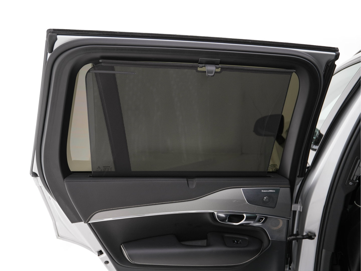 Volvo XC90 2.0 B5 AWD Inscription R-Design Intro Edition [7-Pers.] Aut. *PANO | LEATHER-ALCANTARA | FULL-LED | MEMORY-PACK | BOWERS&WILKINS | BLINDSPOT | KEYLESS | DIGI-COCKPIT | NAVI-FULLMAP | PRIVACYGLASS | HEATED-SPORTSEATS | TOWBAR | 20''ALU*
