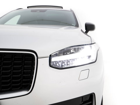 Volvo XC90 2.0 B5 AWD Inscription R-Design Intro Edition [7-Pers.] Aut. *PANO | LEATHER-ALCANTARA | FULL-LED | MEMORY-PACK | BOWERS&WILKINS | BLINDSPOT | KEYLESS | DIGI-COCKPIT | NAVI-FULLMAP | PRIVACYGLASS | HEATED-SPORTSEATS | TOWBAR | 20''ALU*