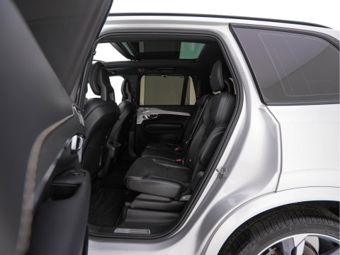 Volvo XC90 2.0 B5 AWD Inscription R-Design Intro Edition [7-Pers.] Aut. *PANO | LEATHER-ALCANTARA | FULL-LED | MEMORY-PACK | BOWERS&WILKINS | BLINDSPOT | KEYLESS | DIGI-COCKPIT | NAVI-FULLMAP | PRIVACYGLASS | HEATED-SPORTSEATS | TOWBAR | 20''ALU*