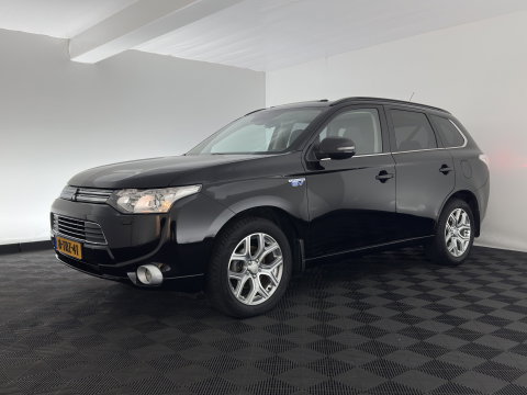 Mitsubishi Outlander 2.0 PHEV Instyle+ (Plug-In) Aut.* FULL-LEATHER | XENON | NAVI-FULLMAP | KEYLESS | CAMERA | HEATED-COMFORTSEATS | ECC | SHIFT-PADDELS | PDC | CRUISE | DAB | TOWBAR | PRIVACY-GLASS | LANE-ASSIST | 18'' ALU*