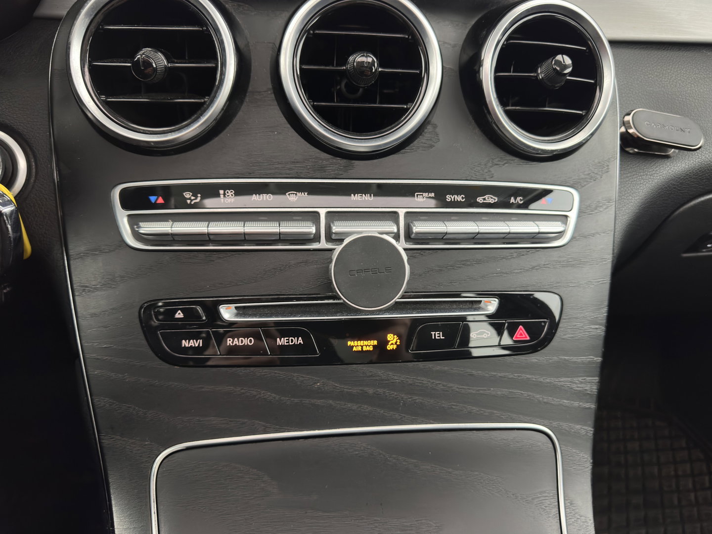 Mercedes-Benz GLC 220d 4MATIC Premium Plus (INCL-BTW) *PANO | LEATHER | FULL-LED | MEMORY-PACK | TOPVIEW | BLINDSPOT | HEATED-COMFORTSEATS | NAVI-FULLMAP | ECC | PDC | CRUISE | SHIFTPADDLES | TOWBAR | 18''ALU*
