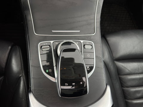 Mercedes-Benz GLC 220d 4MATIC Premium Plus (INCL-BTW) *PANO | LEATHER | FULL-LED | MEMORY-PACK | TOPVIEW | BLINDSPOT | HEATED-COMFORTSEATS | NAVI-FULLMAP | ECC | PDC | CRUISE | SHIFTPADDLES | TOWBAR | 18''ALU*