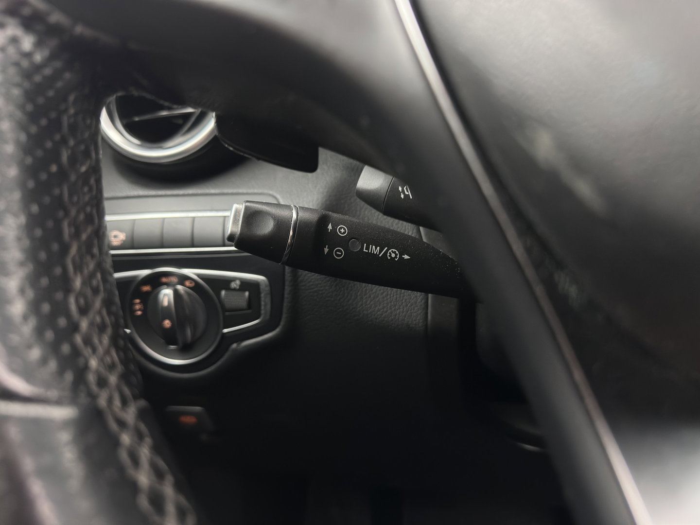 Mercedes-Benz GLC 220d 4MATIC Premium Plus (INCL-BTW) *PANO | LEATHER | FULL-LED | MEMORY-PACK | TOPVIEW | BLINDSPOT | HEATED-COMFORTSEATS | NAVI-FULLMAP | ECC | PDC | CRUISE | SHIFTPADDLES | TOWBAR | 18''ALU*