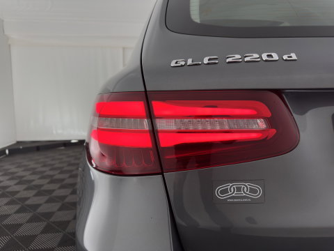 Mercedes-Benz GLC 220d 4MATIC Premium Plus (INCL-BTW) *PANO | LEATHER | FULL-LED | MEMORY-PACK | TOPVIEW | BLINDSPOT | HEATED-COMFORTSEATS | NAVI-FULLMAP | ECC | PDC | CRUISE | SHIFTPADDLES | TOWBAR | 18''ALU*