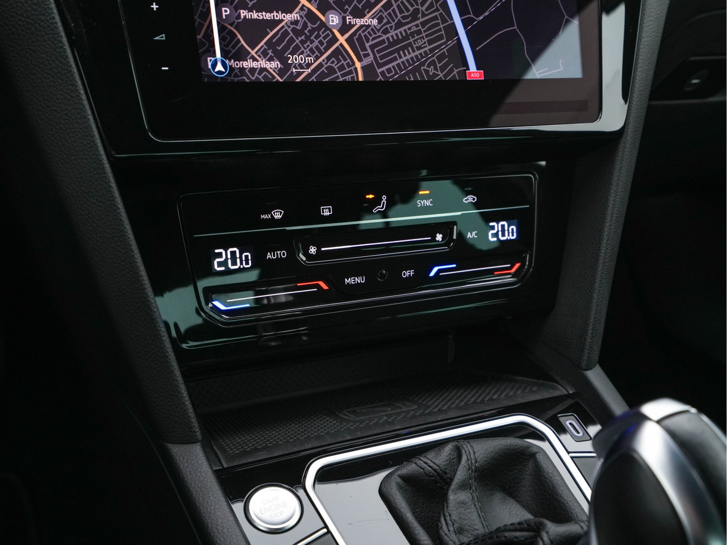 Volkswagen Passat 1.4 TSI GTE Business (Plug-In) (INCL-BTW) Aut. *FULL-LED | DIGI-COCKPIT | ADAPTIVE-CRUISE | NAVI-FULLMAP | KEYLESS | DAB+ | COMFORT-SEATS | SHIFTPADDLES | PRIVACY-GLASS | PDC | CAMERA | CARPLAY | 17''ALU*