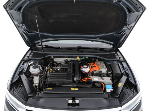 Volkswagen Passat 1.4 TSI GTE Business (Plug-In) (INCL-BTW) Aut. *FULL-LED | DIGI-COCKPIT | ADAPTIVE-CRUISE | NAVI-FULLMAP | KEYLESS | DAB+ | COMFORT-SEATS | SHIFTPADDLES | PRIVACY-GLASS | PDC | CAMERA | CARPLAY | 17''ALU*