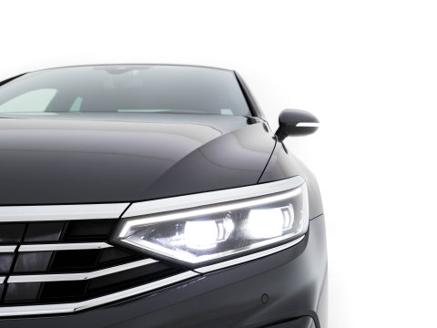 Volkswagen Passat 1.4 TSI GTE Business (Plug-In) (INCL-BTW) Aut. *FULL-LED | DIGI-COCKPIT | ADAPTIVE-CRUISE | NAVI-FULLMAP | KEYLESS | DAB+ | COMFORT-SEATS | SHIFTPADDLES | PRIVACY-GLASS | PDC | CAMERA | CARPLAY | 17''ALU*