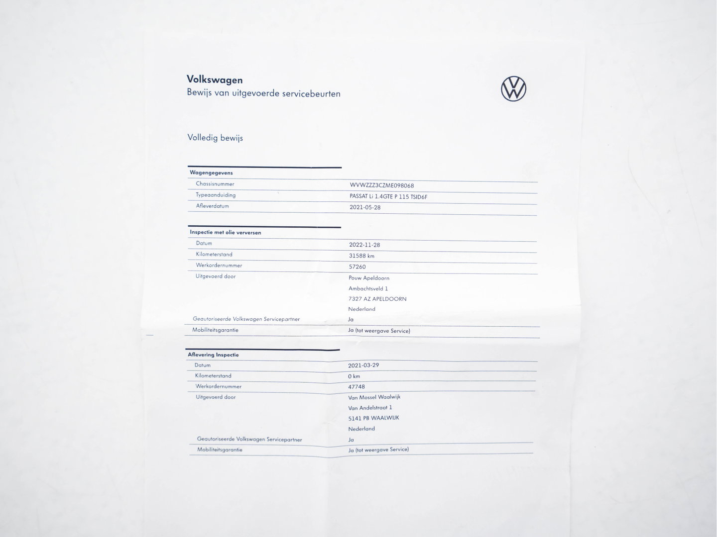 Volkswagen Passat 1.4 TSI GTE Business (Plug-In) (INCL-BTW) Aut. *FULL-LED | DIGI-COCKPIT | ADAPTIVE-CRUISE | NAVI-FULLMAP | KEYLESS | DAB+ | COMFORT-SEATS | SHIFTPADDLES | PRIVACY-GLASS | PDC | CAMERA | CARPLAY | 17''ALU*