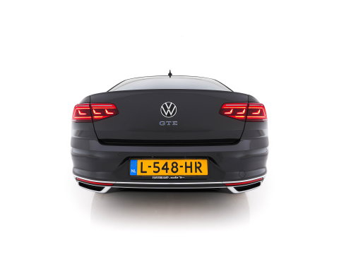 Volkswagen Passat 1.4 TSI GTE Business (Plug-In) (INCL-BTW) Aut. *FULL-LED | DIGI-COCKPIT | ADAPTIVE-CRUISE | NAVI-FULLMAP | KEYLESS | DAB+ | COMFORT-SEATS | SHIFTPADDLES | PRIVACY-GLASS | PDC | CAMERA | CARPLAY | 17''ALU*