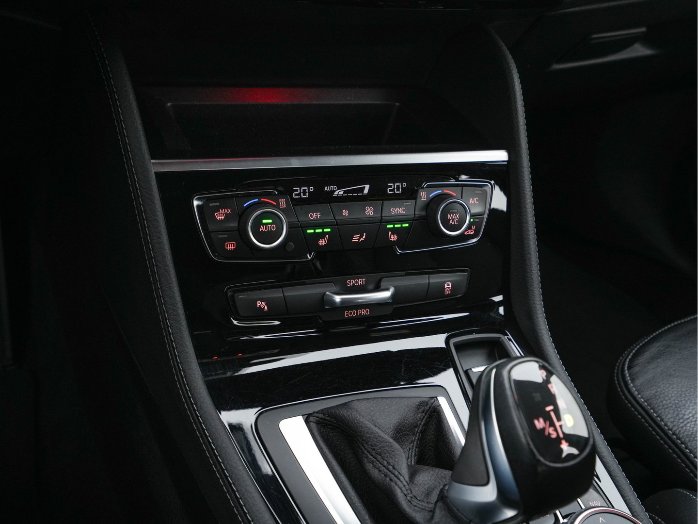 BMW 2 Serie Active Tourer 216d Sportline Corporate Lease High Executive Aut. *LEATHER | FULL-LED | HEATED-SPORTSEATS | NAVI-FULLMAP | ECC | HEAD-UP | PDC | CRUISE | 18''ALU*