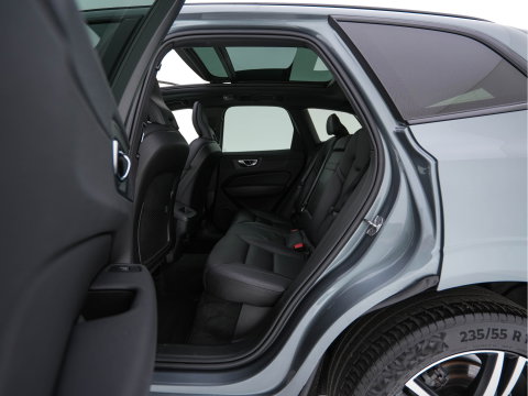 Volvo XC60 2.0 B5 R-Design Business Pro (INCL-BTW) Aut. *PANO | LEATHER | MEMORY-PACK | HEATED-SPORTSEATS | CAMERA | NAVI-FULLMAP | SHIFTPADDLES | PRIVACY-GLASS | AIRSUSPENSION | ECC | PDC | CRUISE | 19''ALU