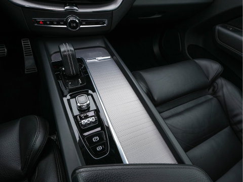 Volvo XC60 2.0 B5 R-Design Business Pro (INCL-BTW) Aut. *PANO | LEATHER | MEMORY-PACK | HEATED-SPORTSEATS | CAMERA | NAVI-FULLMAP | SHIFTPADDLES | PRIVACY-GLASS | AIRSUSPENSION | ECC | PDC | CRUISE | 19''ALU