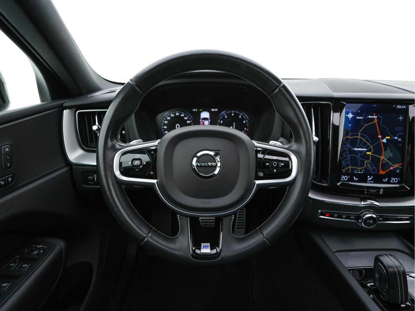 Volvo XC60 2.0 B5 R-Design Business Pro (INCL-BTW) Aut. *PANO | LEATHER | MEMORY-PACK | HEATED-SPORTSEATS | CAMERA | NAVI-FULLMAP | SHIFTPADDLES | PRIVACY-GLASS | AIRSUSPENSION | ECC | PDC | CRUISE | 19''ALU