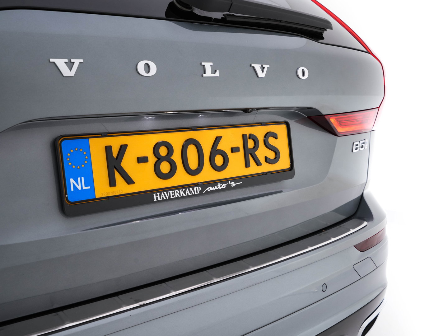 Volvo XC60 2.0 B5 R-Design Business Pro (INCL-BTW) Aut. *PANO | LEATHER | MEMORY-PACK | HEATED-SPORTSEATS | CAMERA | NAVI-FULLMAP | SHIFTPADDLES | PRIVACY-GLASS | AIRSUSPENSION | ECC | PDC | CRUISE | 19''ALU