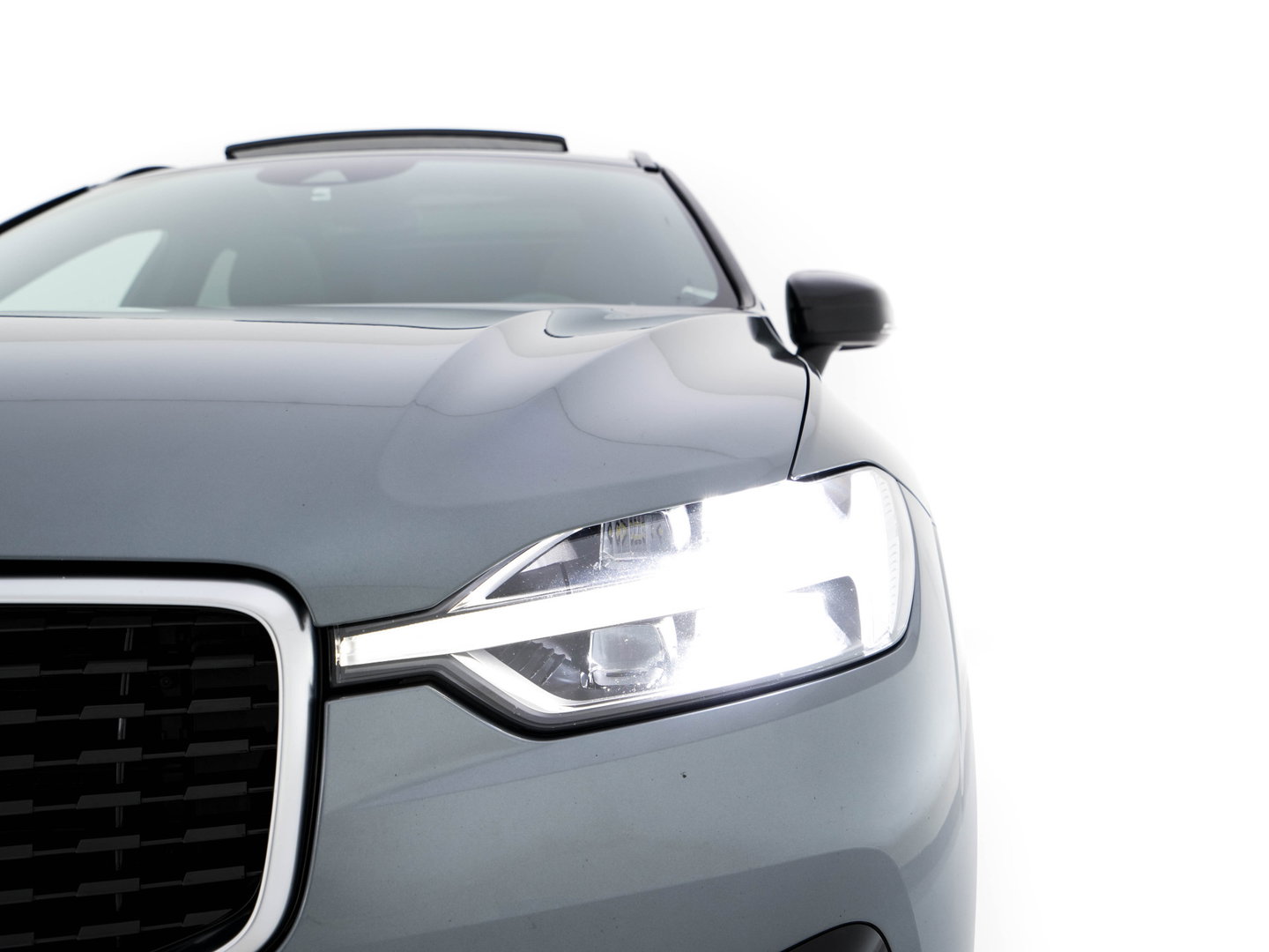 Volvo XC60 2.0 B5 R-Design Business Pro (INCL-BTW) Aut. *PANO | LEATHER | MEMORY-PACK | HEATED-SPORTSEATS | CAMERA | NAVI-FULLMAP | SHIFTPADDLES | PRIVACY-GLASS | AIRSUSPENSION | ECC | PDC | CRUISE | 19''ALU