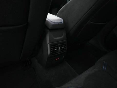 BMW 2 Serie Gran Coupé 220i M-Sportpack Business Edition (INCL-BTW) Aut. *PANO | MICROFIBRE-SPORTSEATS | FULL-LED | DIGI-COCKPIT | CAMERA | NAVI-FULLMAP | HIFI-SOUND | DAB+ | ECC | PDC | CRUISE | CARPLAY | KEYLESS | PRIVACYGLASS | 18"ALU*