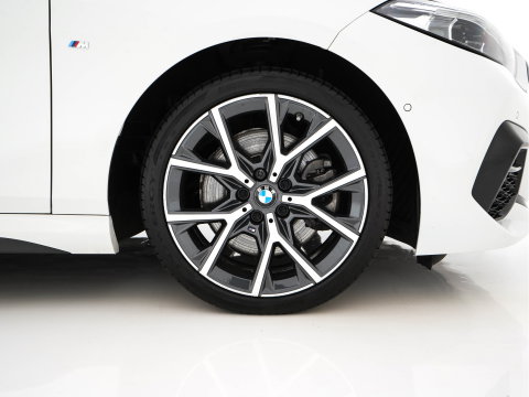 BMW 2 Serie Gran Coupé 220i M-Sportpack Business Edition (INCL-BTW) Aut. *PANO | MICROFIBRE-SPORTSEATS | FULL-LED | DIGI-COCKPIT | CAMERA | NAVI-FULLMAP | HIFI-SOUND | DAB+ | ECC | PDC | CRUISE | CARPLAY | KEYLESS | PRIVACYGLASS | 18"ALU*