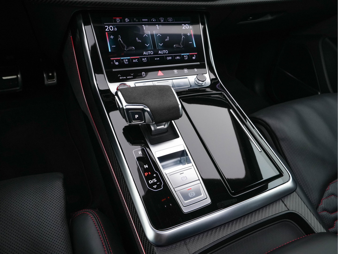 Audi RS Q8 4.0 TFSI Quattro * PANO | MILLTEK-EXHAUST | CERAMIC-BRAKES | CARBON-PACK | LEATHER | MEMORY-PACK | 4-WHEEL-STEERING | AIRSUSPENSION | BANG&OLUFSEN | ADAPTIVE-CRUISE | BLINDSPOT | TOPVIEW | SOFTCLOSE |  ....