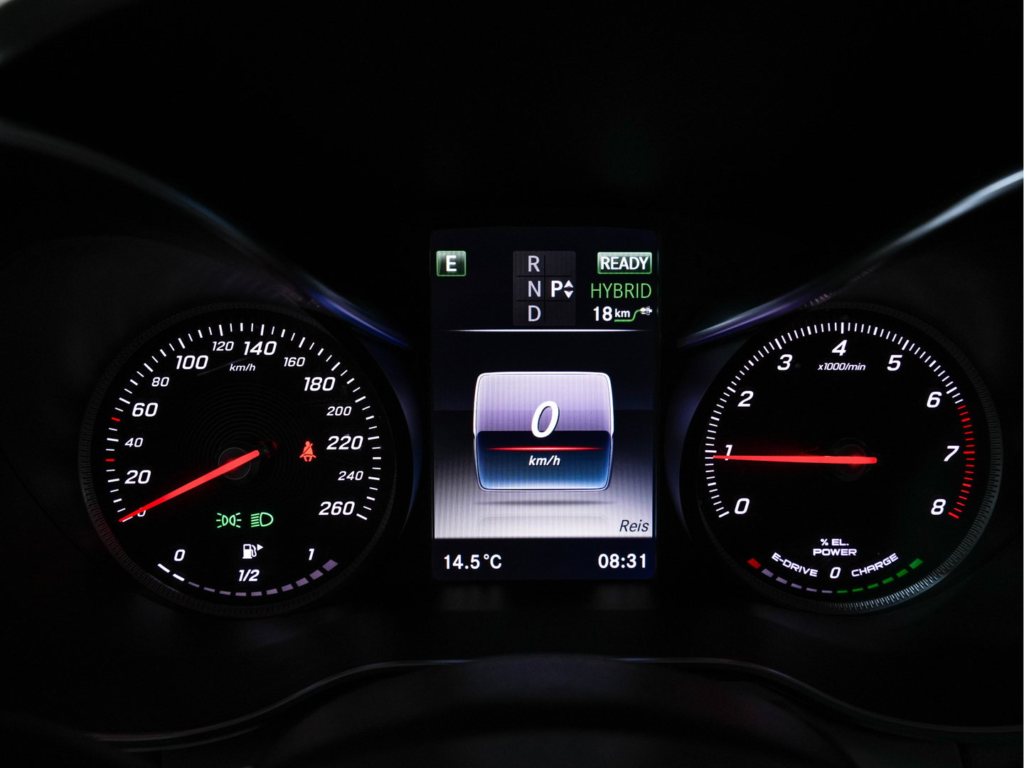Mercedes-Benz C-Klasse 350 e Lease Edition Aut. *PANO | LUXURY-LEATHER | BURMESTER-AUDIO | FULL-LED | NAVI-FULLMAP | HEATED-SPORTSEATS | CAMERA | AIRMATIC | PRIVACY-GLASS | ECC | CRUISE | KEYLESS | 17''ALU*