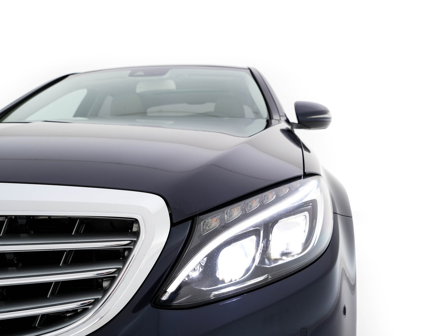 Mercedes-Benz C-Klasse 350 e Lease Edition Aut. *PANO | LUXURY-LEATHER | BURMESTER-AUDIO | FULL-LED | NAVI-FULLMAP | HEATED-SPORTSEATS | CAMERA | AIRMATIC | PRIVACY-GLASS | ECC | CRUISE | KEYLESS | 17''ALU*