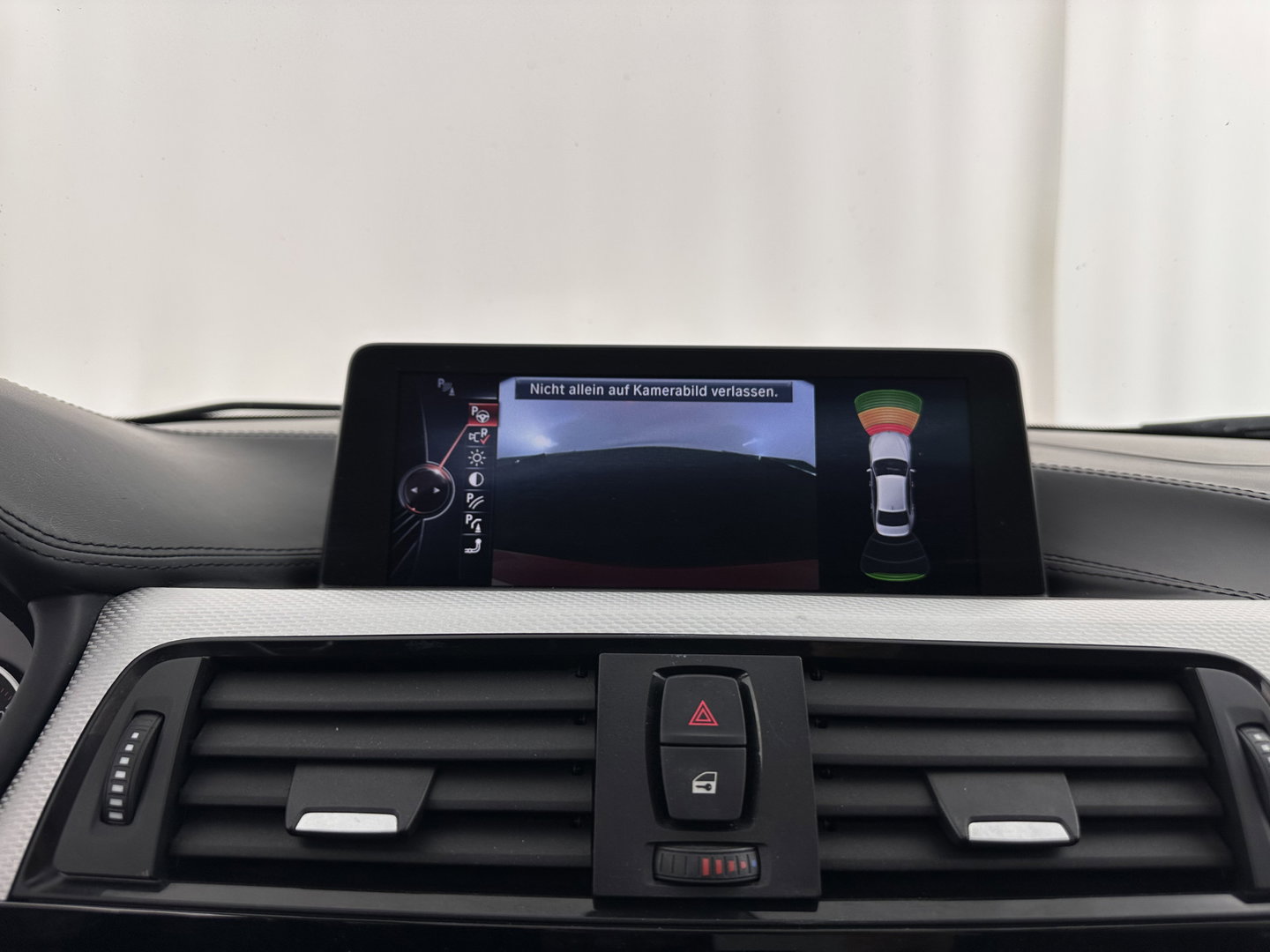 BMW 3 Serie 330D M-Sportpack High Executive Aut. *PANO | LEATHER | XENON | HARMAN/KARDON | MEMORY-PACK | BLINDSPOT | HEATED-SPORTSEATS | CAMERA | DAB | KEYLESS | ECC | HEAD-UP | PDC | ADAPTIVE-CRUISE | SHIFTPADDLES | TOWBAR |  18''ALU